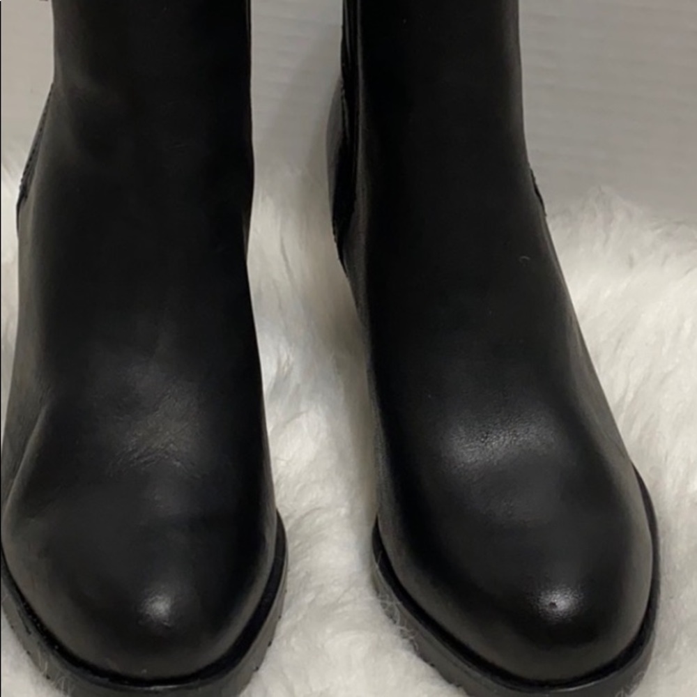 Sorel Women’s After Hours Chelsea Boot. Running Sm